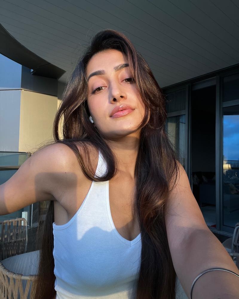dhanashree-verma-hotter-photos